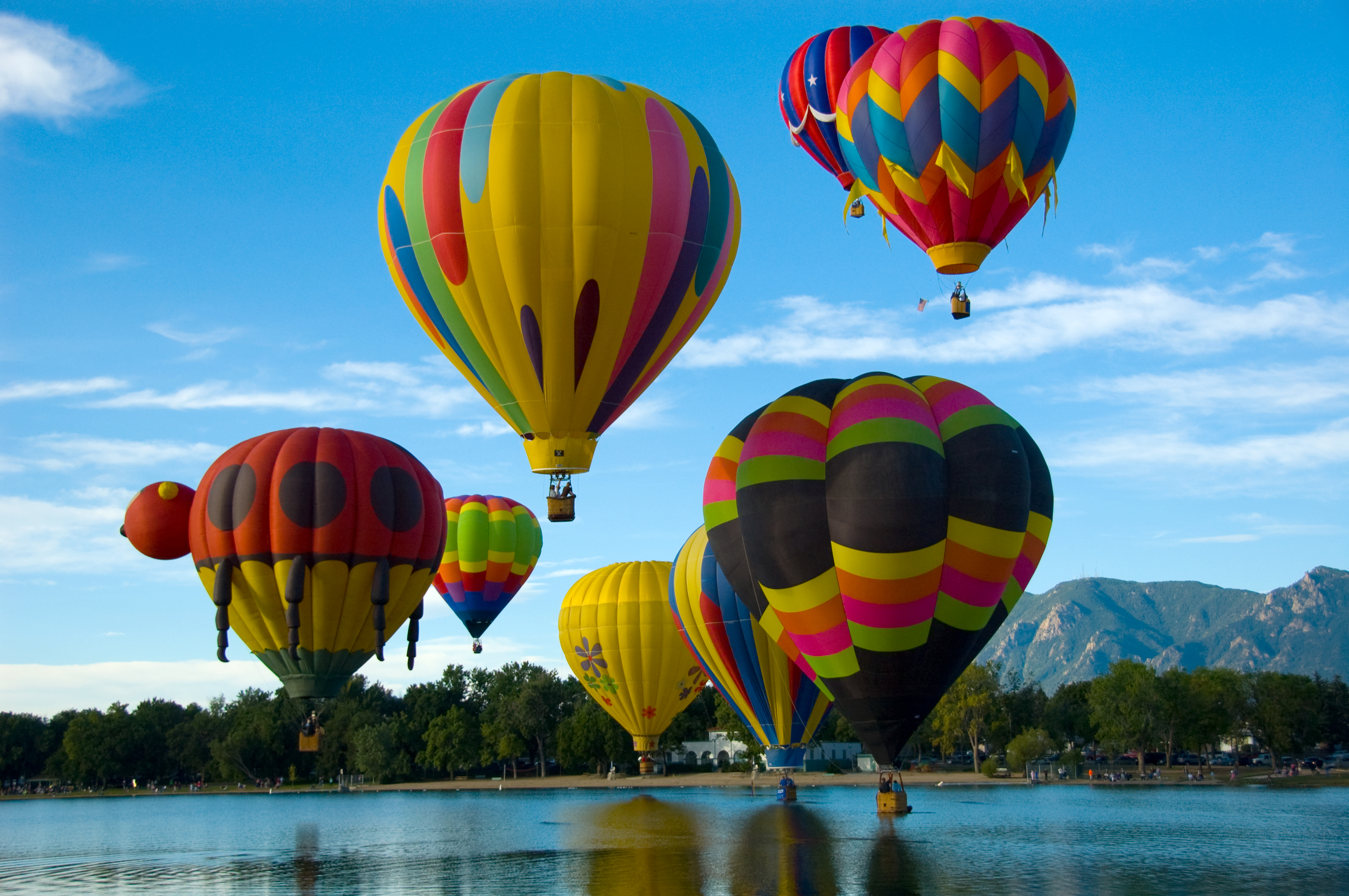 hot air balloons in the wind